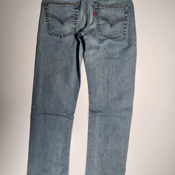 Levi's - Picture 3 of 5